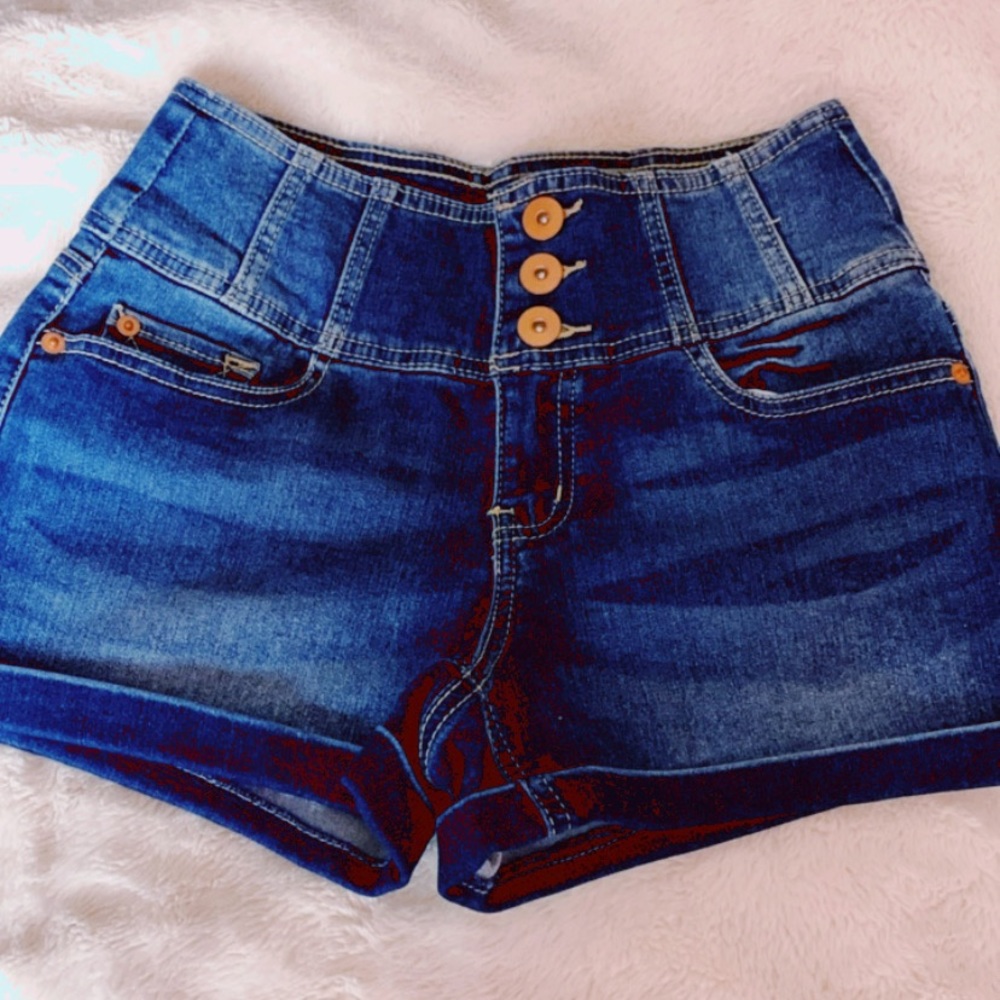 no boundaries high rise blue jean shorts